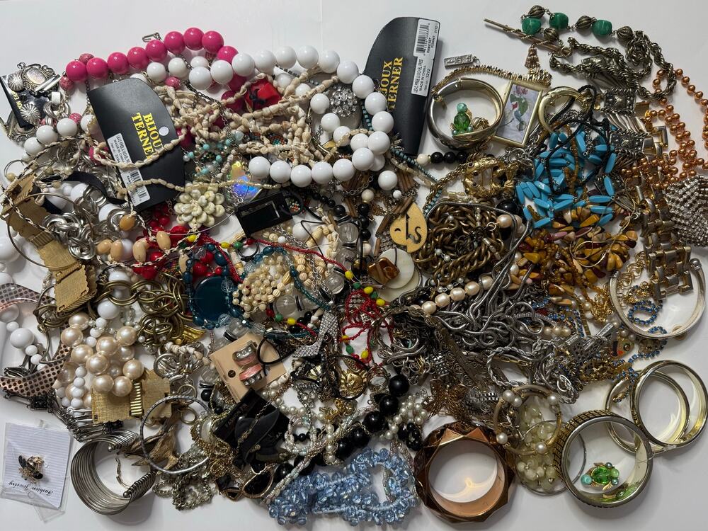 8 pounds jewelry Junk Drawer Lot vintage Estate auction AS IS